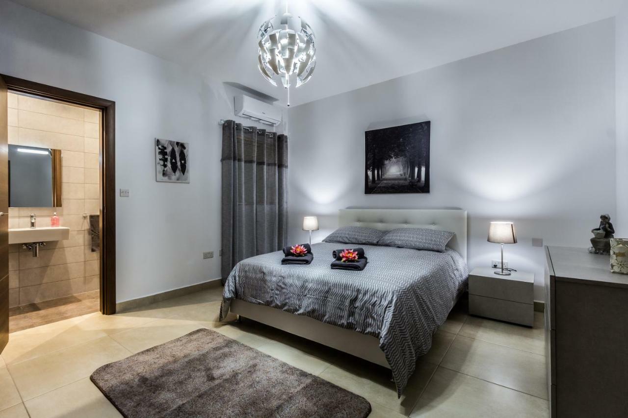 Sunny Modern Apartments Mellieha Bagian luar foto