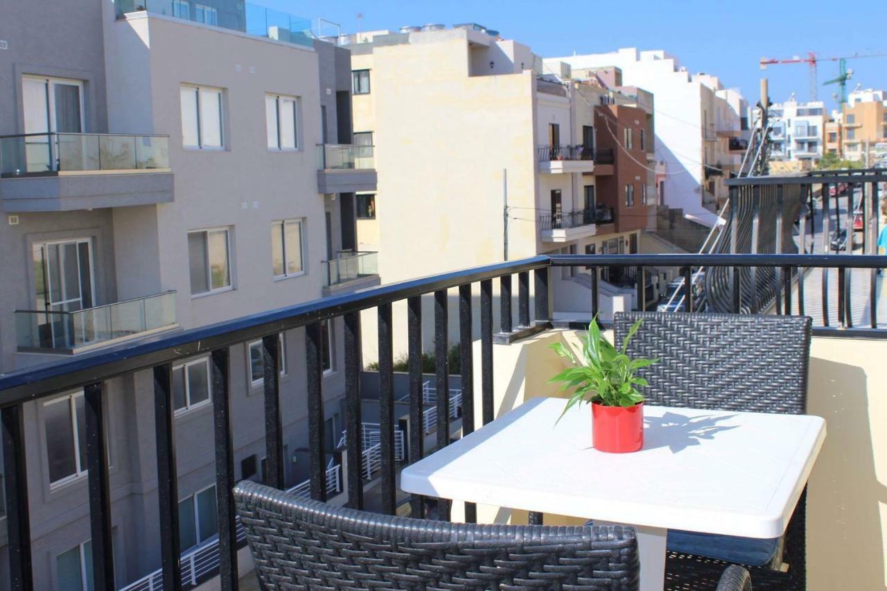 Sunny Modern Apartments Mellieha Bagian luar foto