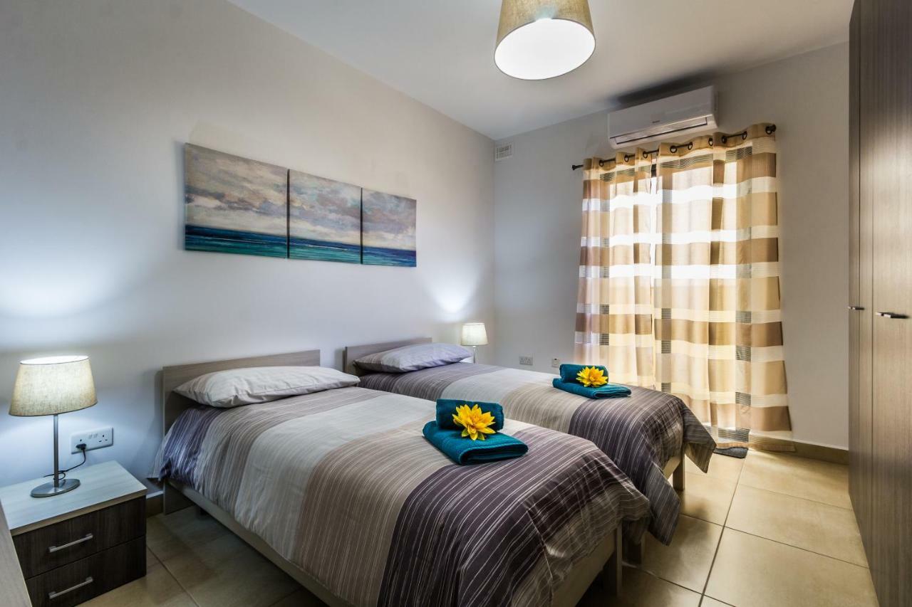 Sunny Modern Apartments Mellieha Bagian luar foto