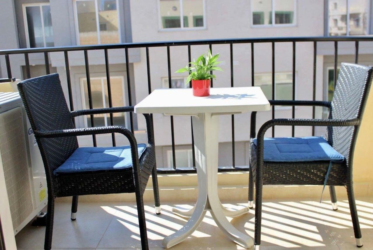 Sunny Modern Apartments Mellieha Bagian luar foto