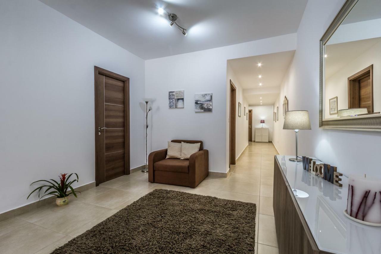 Sunny Modern Apartments Mellieha Bagian luar foto