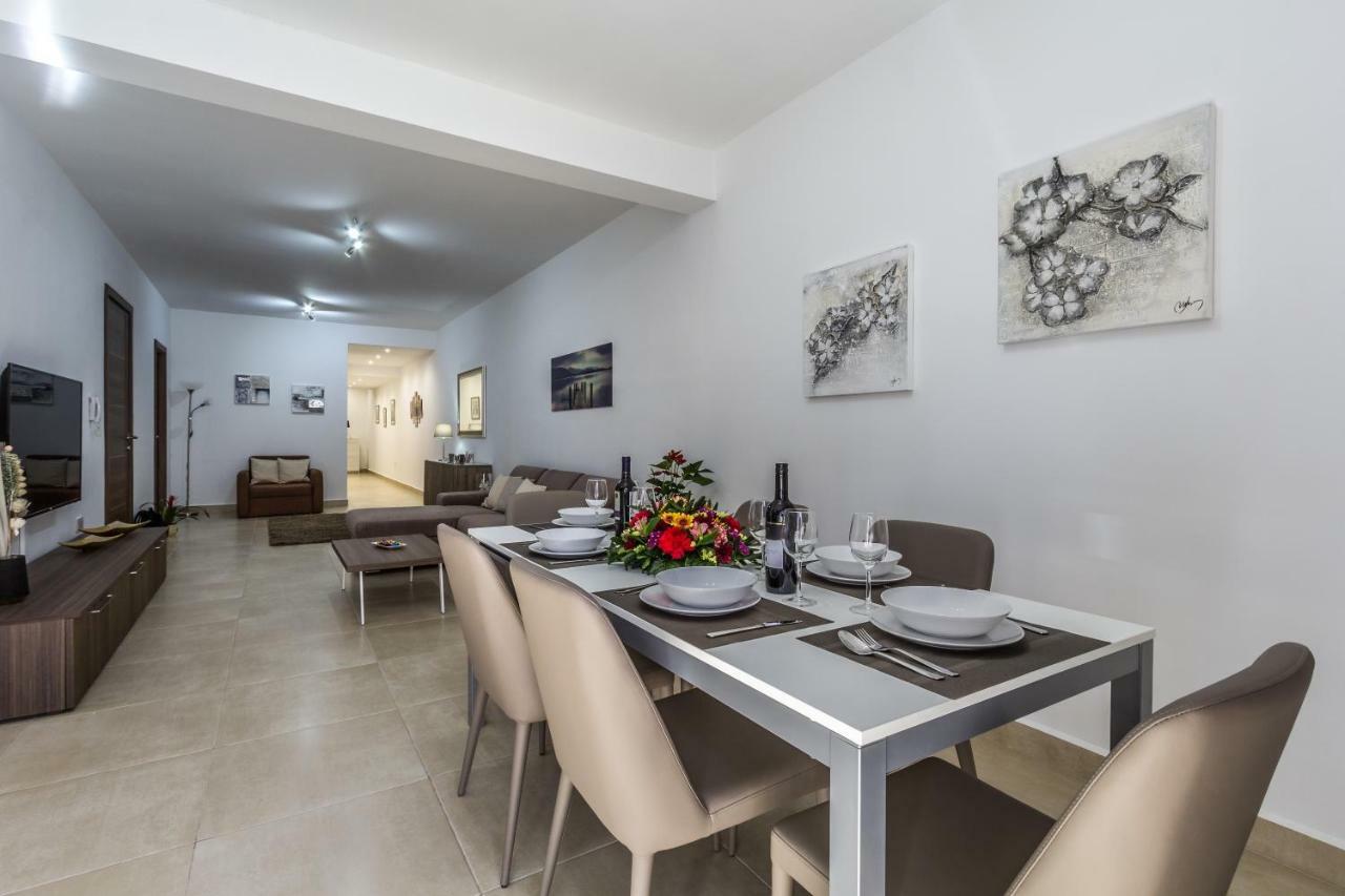 Sunny Modern Apartments Mellieha Bagian luar foto