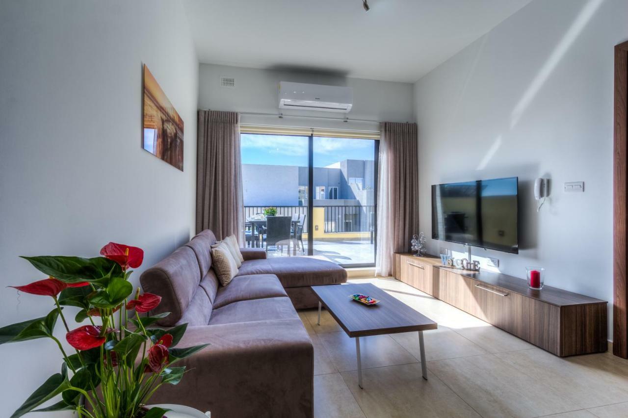 Sunny Modern Apartments Mellieha Bagian luar foto
