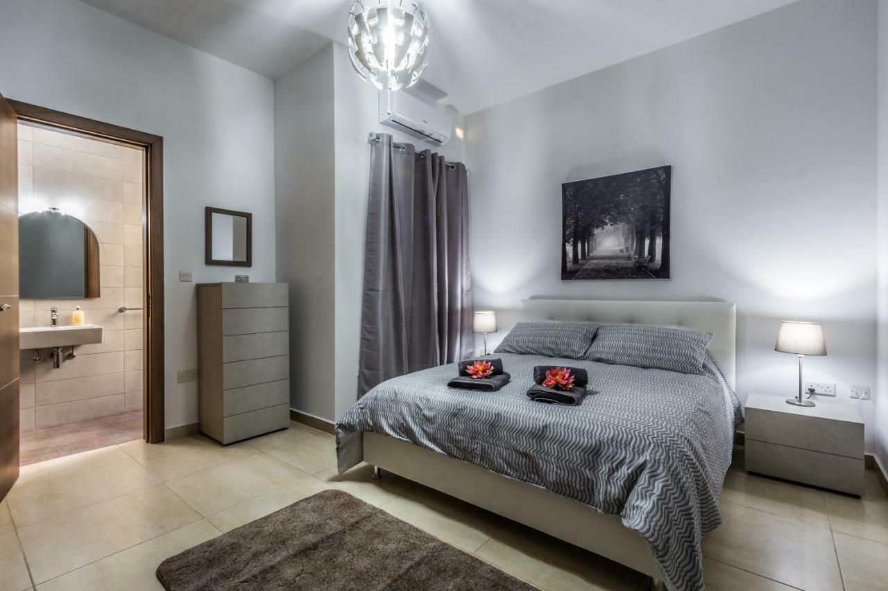 Sunny Modern Apartments Mellieha Bagian luar foto