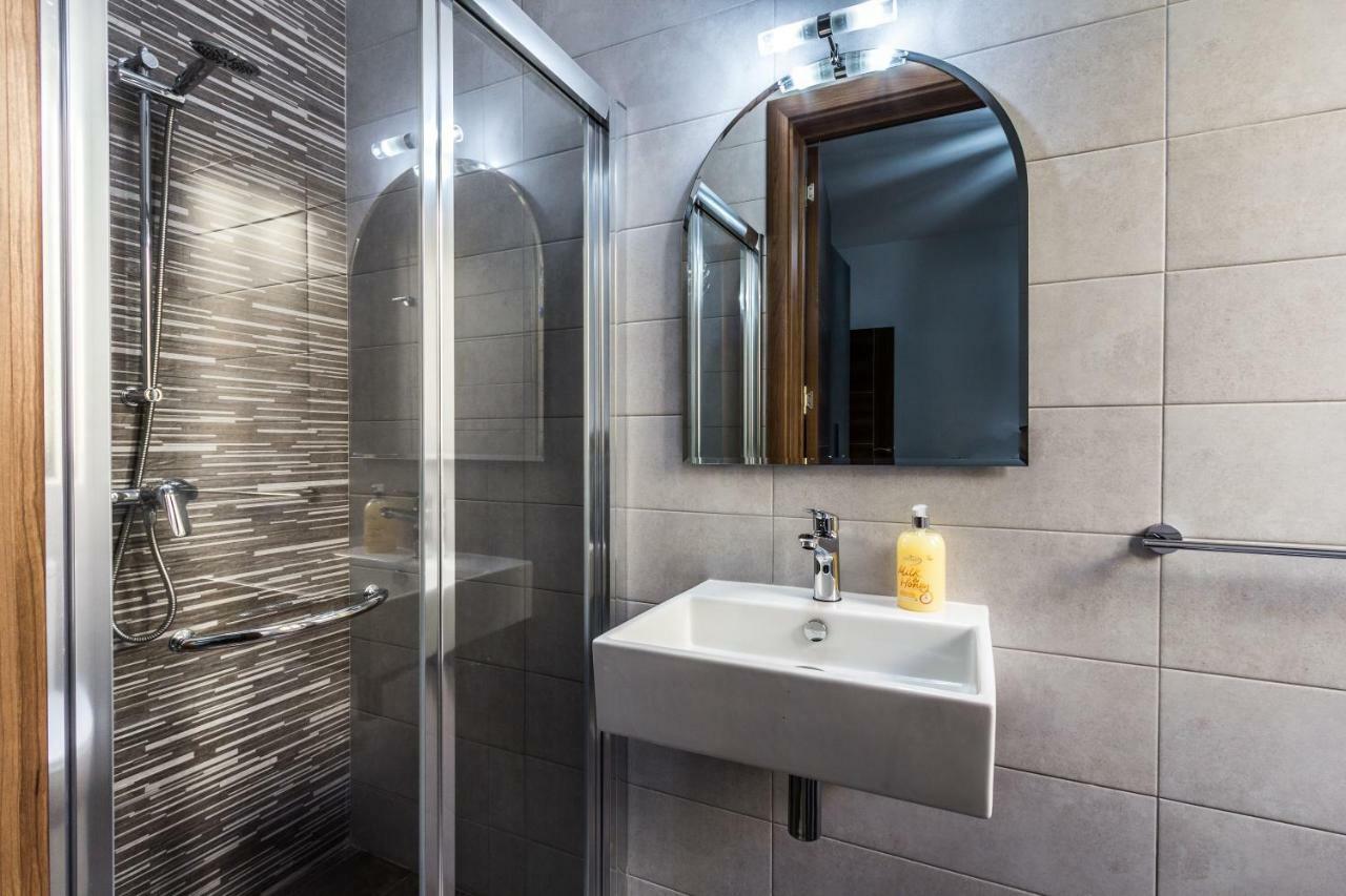 Sunny Modern Apartments Mellieha Bagian luar foto