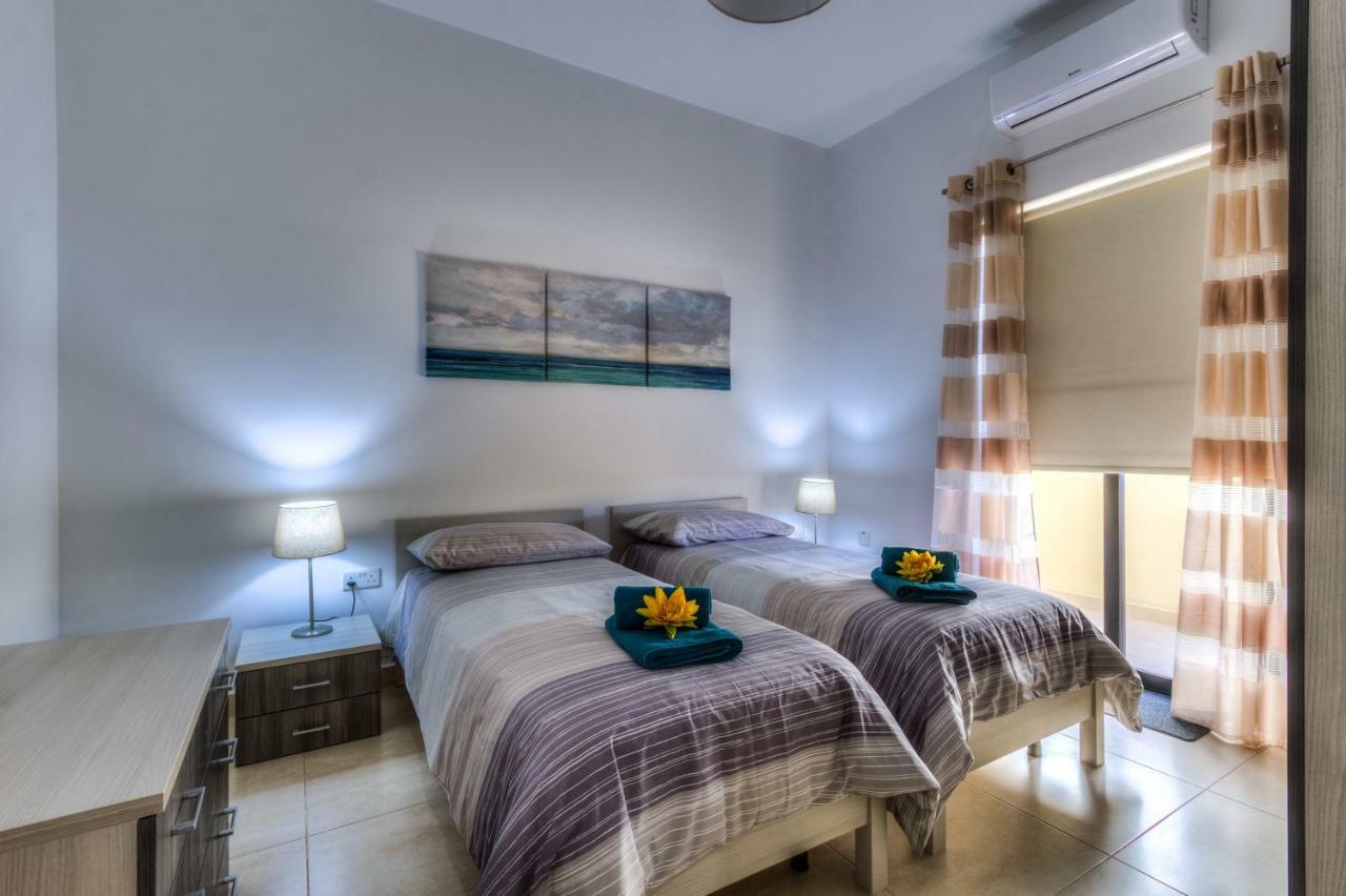 Sunny Modern Apartments Mellieha Bagian luar foto