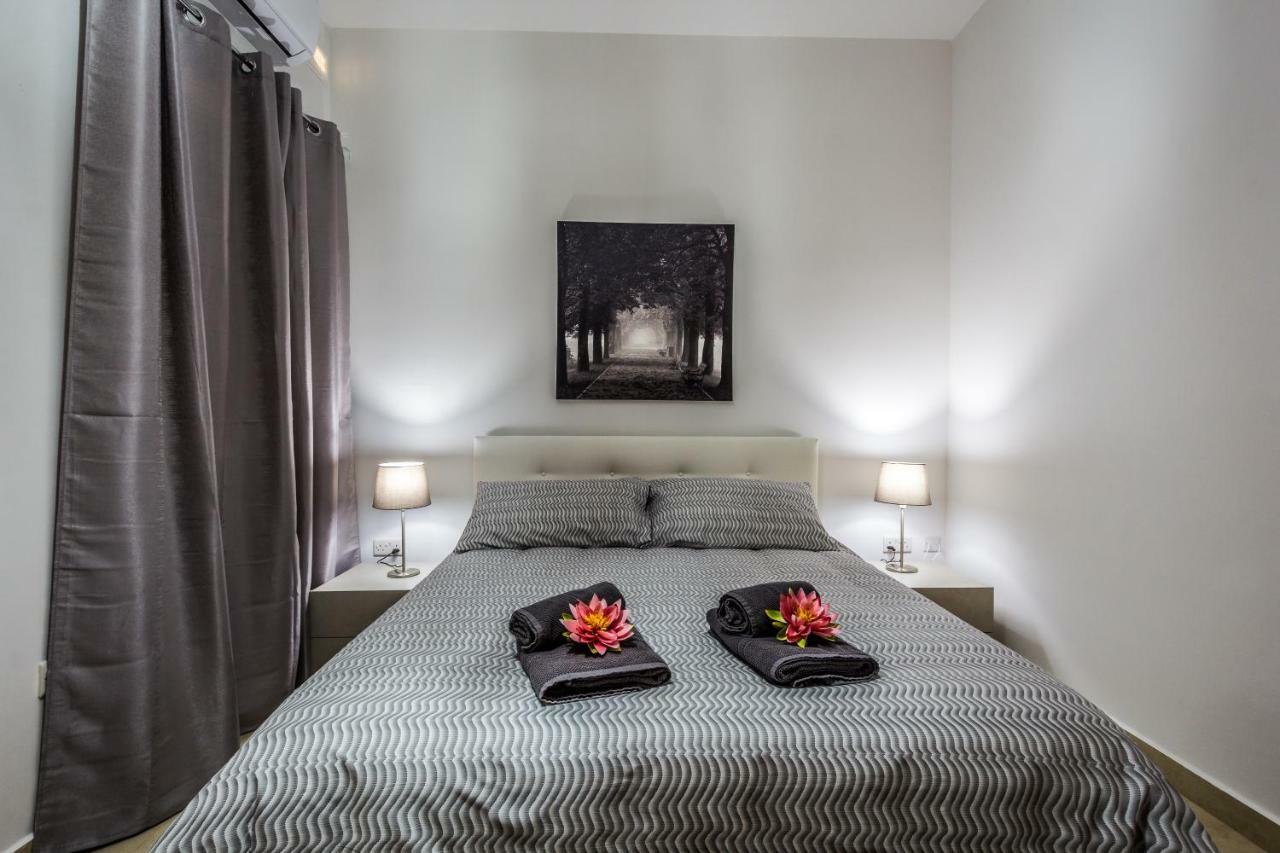 Sunny Modern Apartments Mellieha Bagian luar foto